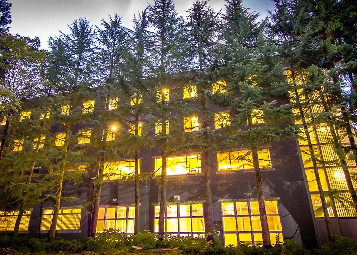 Hakuba Eagle Lodge